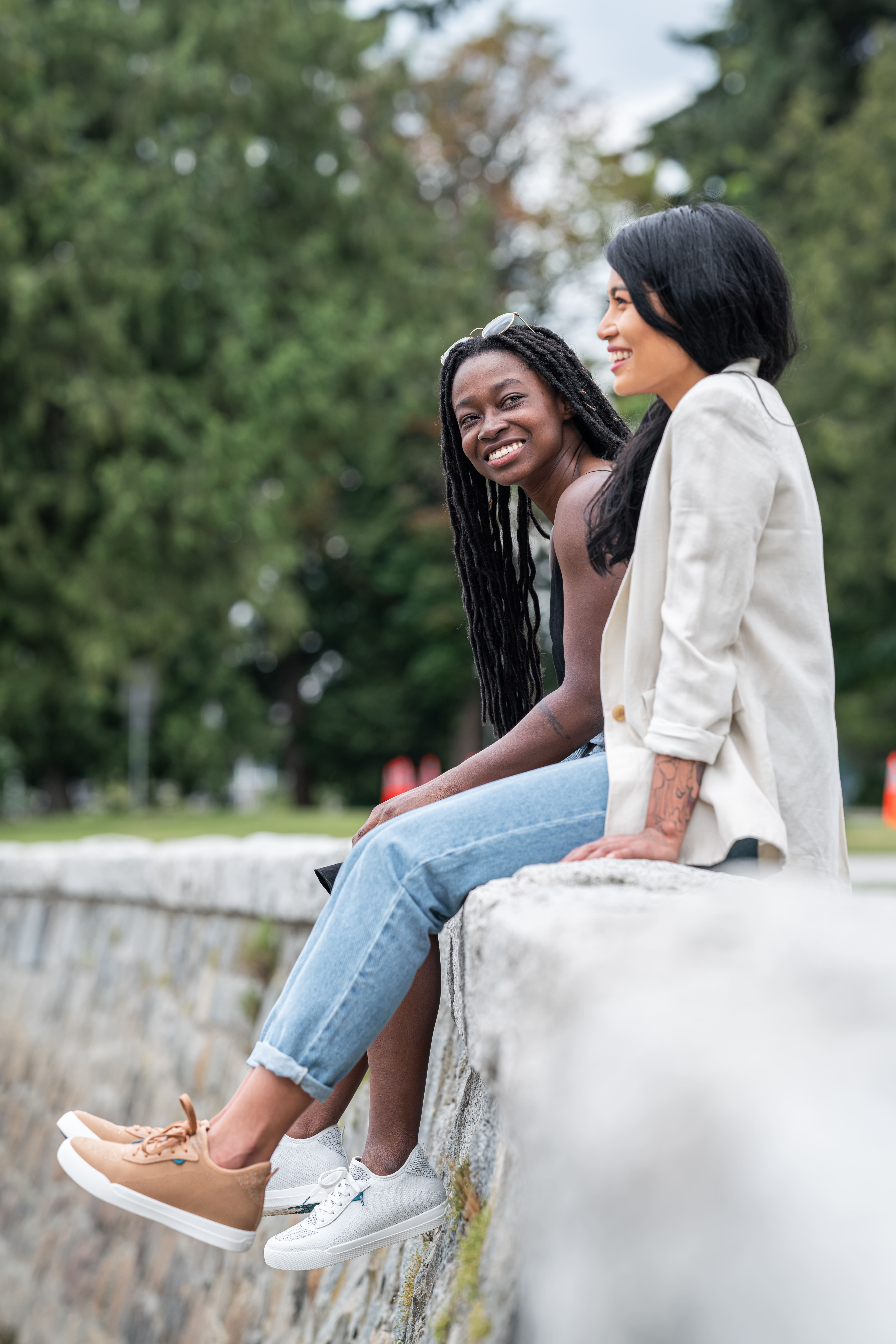 女性二人の写真